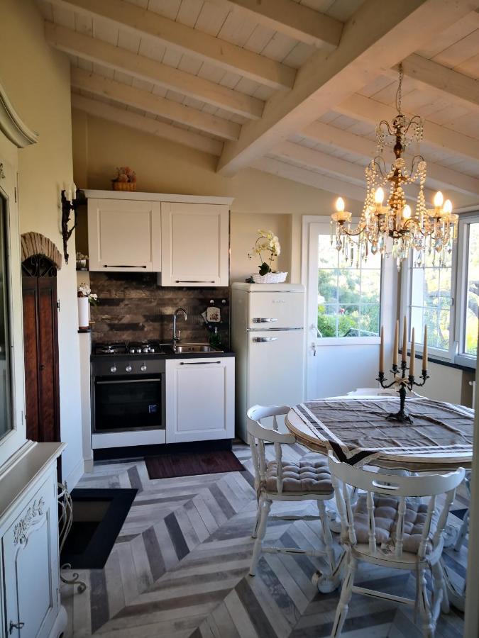Florinda Lemon'S Suite Cervo Exterior photo